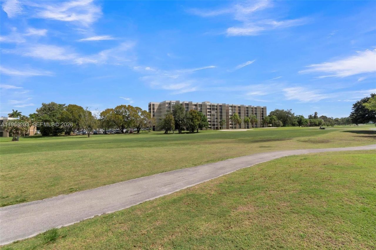 16300 Golf Club Rd, Unit 401, Weston, FL 33326 Photo