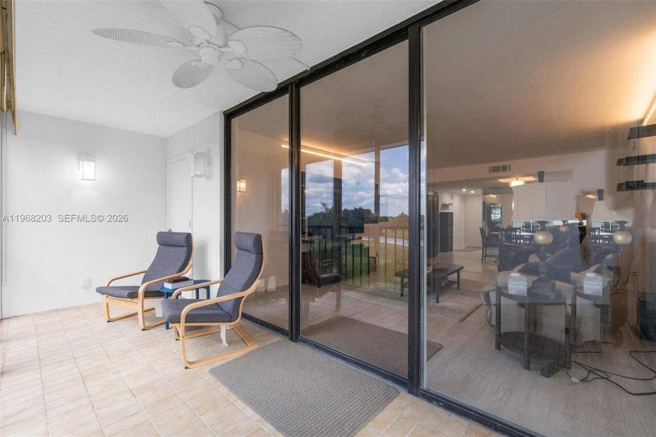 16300 Golf Club Rd, Unit 401, Weston, FL 33326 Photo