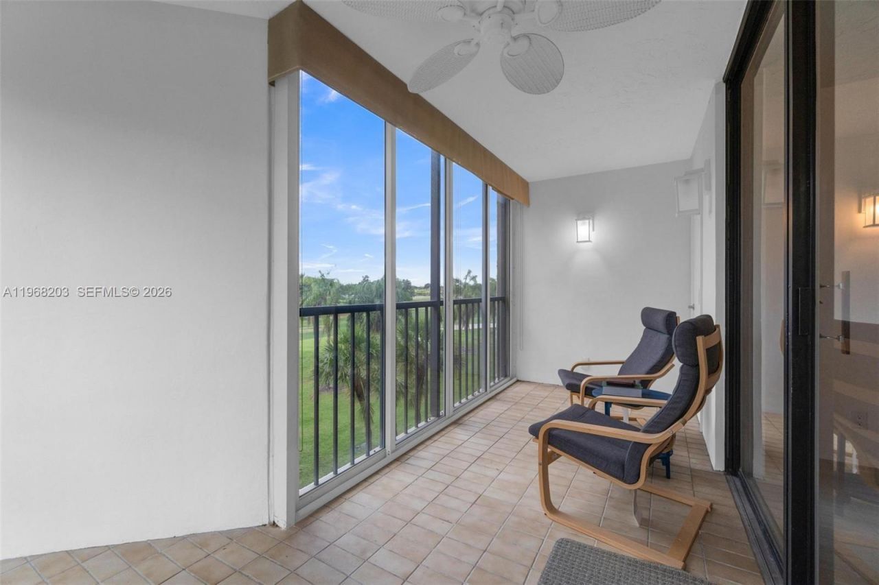 16300 Golf Club Rd, Unit 401, Weston, FL 33326 Photo