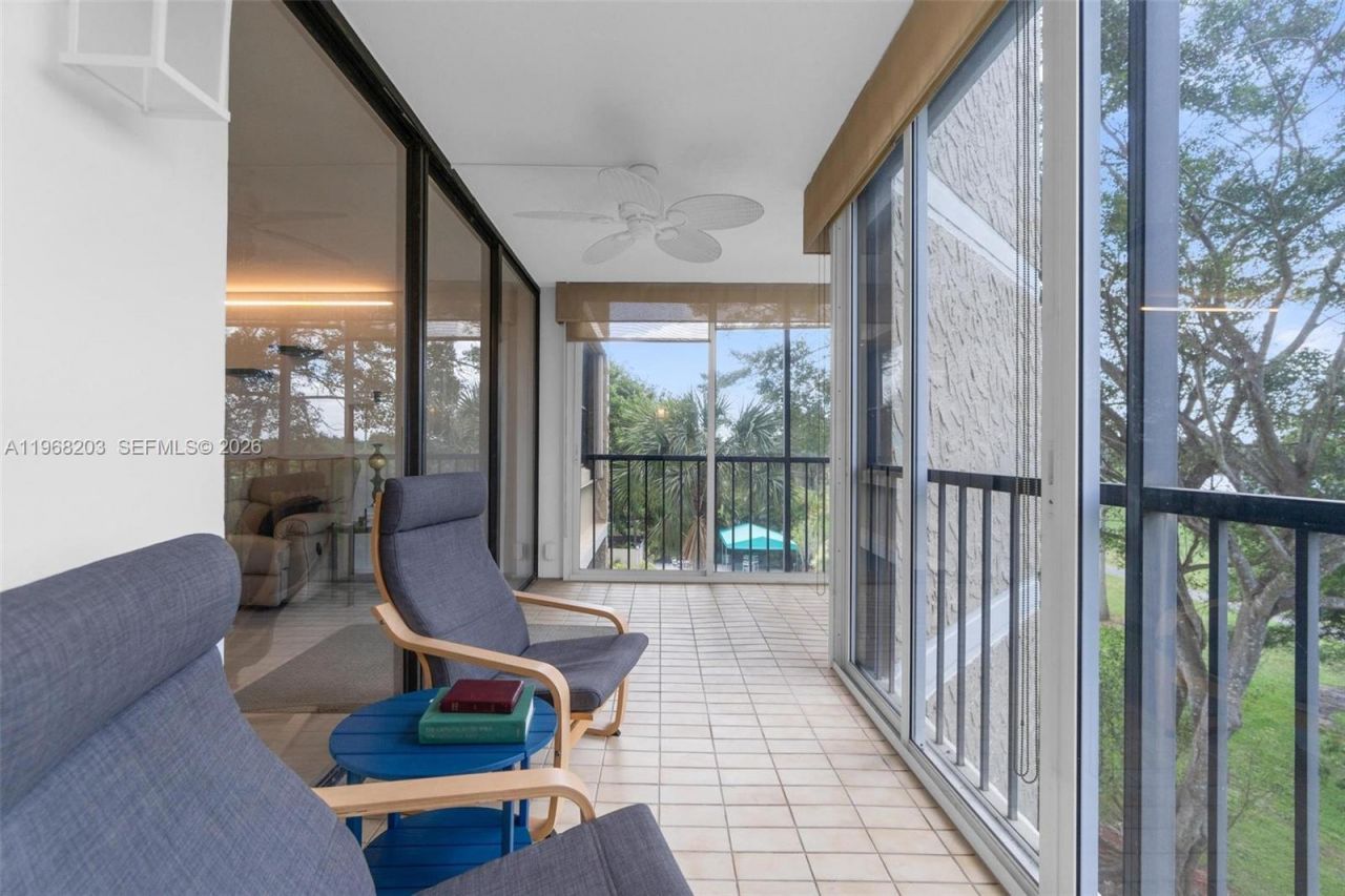 16300 Golf Club Rd, Unit 401, Weston, FL 33326 Photo