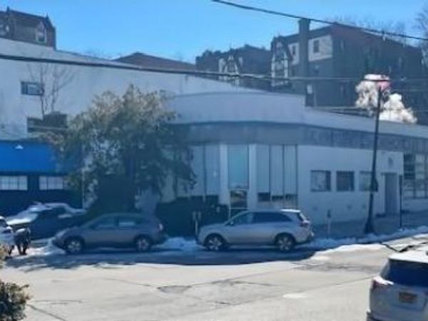 699 N Macquesten Parkway, Mount Vernon, NY 10552