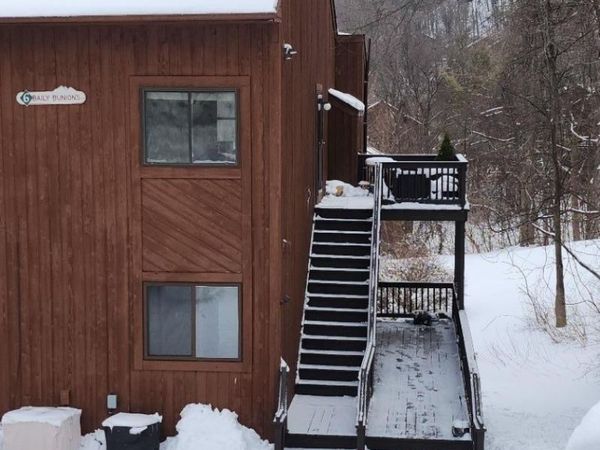 6 Baily Bunion Ct, Vernon, NJ 07462