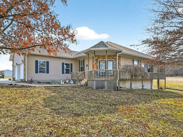 1592 E 431st Road, Bolivar, MO 65613