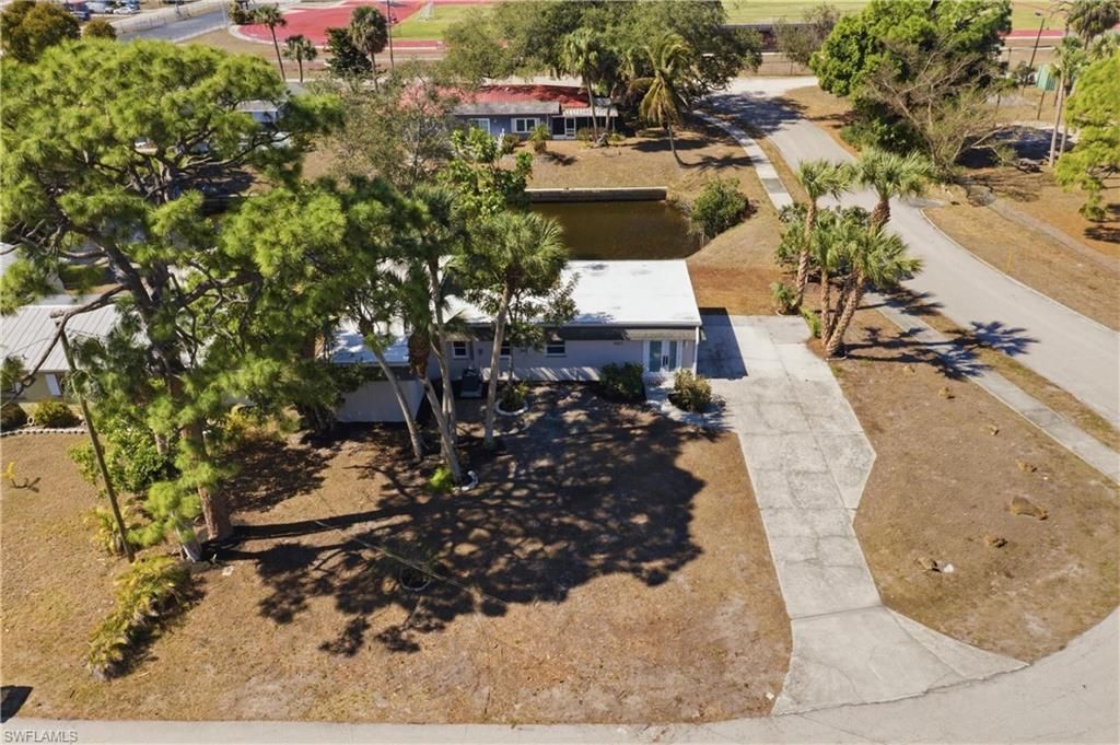 1021 April Ln, North Fort Myers, FL 33903 Photo