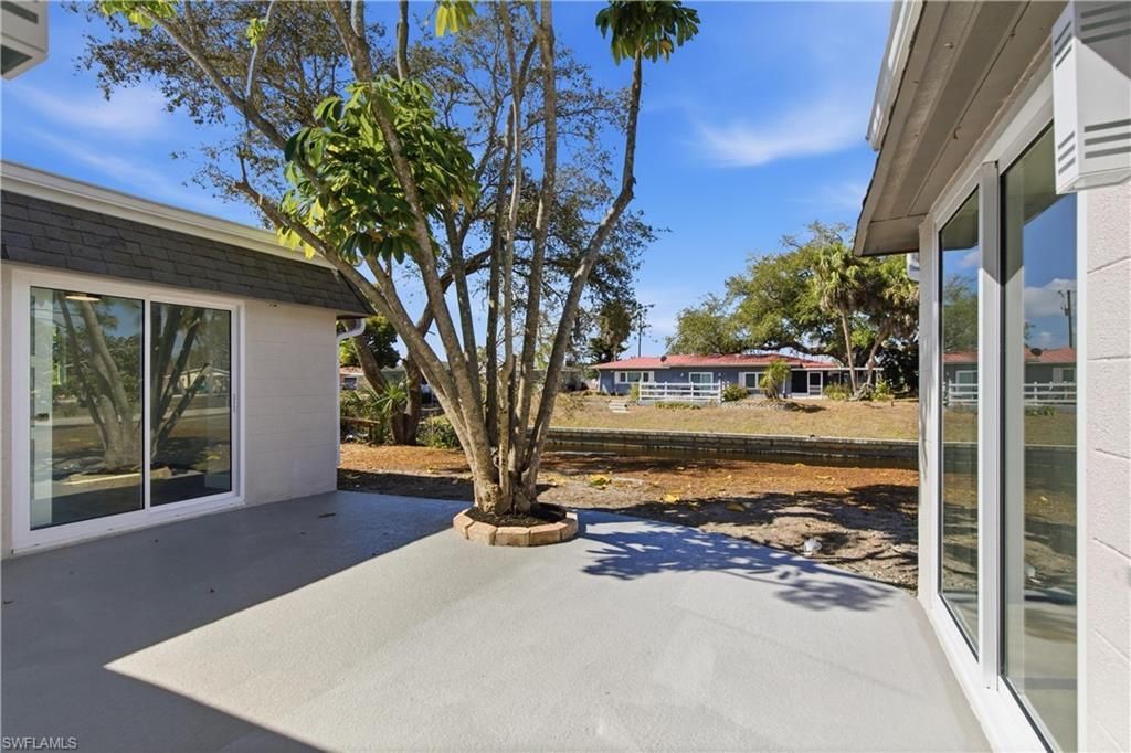 1021 April Ln, North Fort Myers, FL 33903 Photo