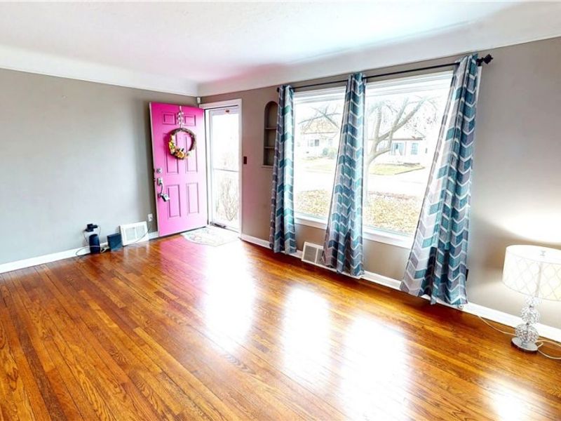 1569 Fruitland Avenue, Cleveland, OH 44124 Photo 4