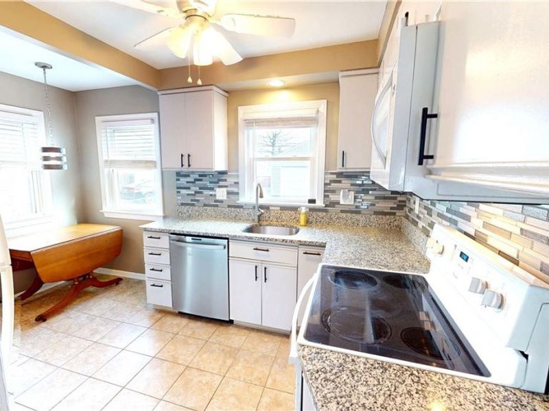 1569 Fruitland Avenue, Cleveland, OH 44124 Photo 5