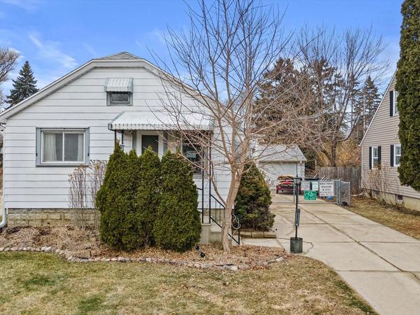 3928 E Birchwood AVENUE, Cudahy, WI 53110