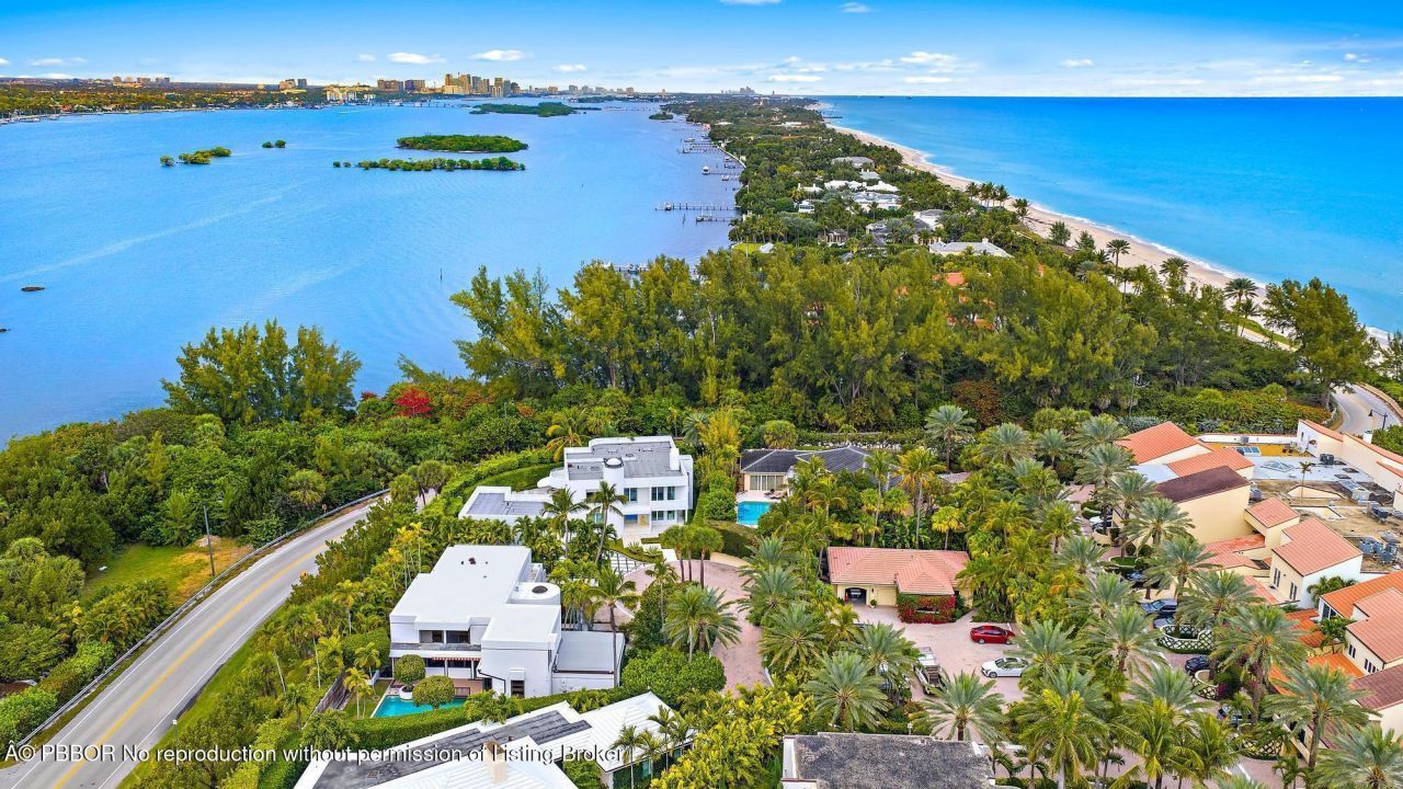 19 Sloans Curve Drive, Palm Beach, FL 33480 Photo