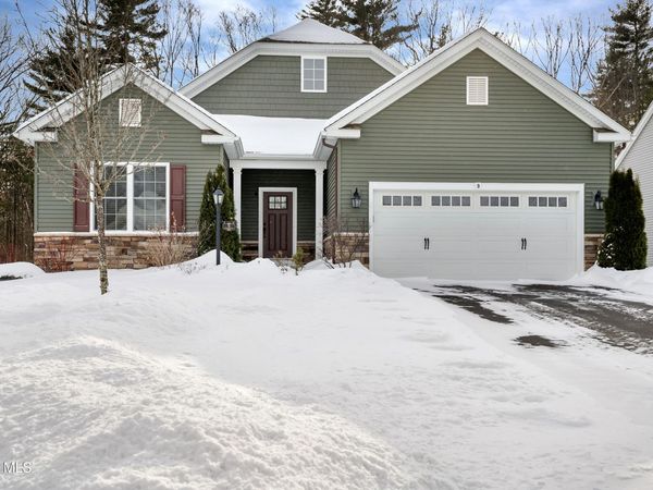 9 Linden Park Drive, Clifton Park, NY 12065