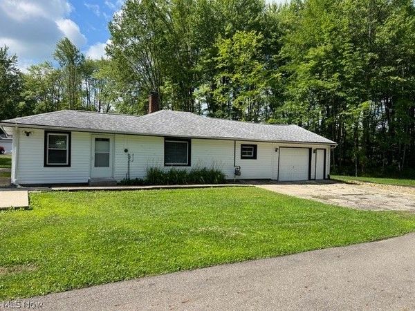 17911 Davis Road, Lake Milton, OH 44429
