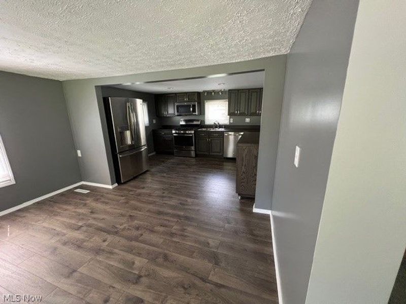 17911 Davis Road, Lake Milton, OH 44429 Photo 3