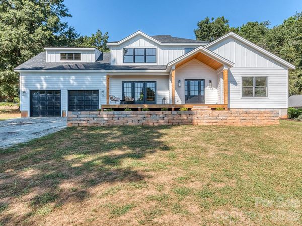 4899 Moonlite Bay Drive, Sherrills Ford, NC 28673