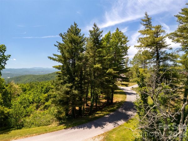 #178 Dancing Bear Drive, Hendersonville, NC 28792
