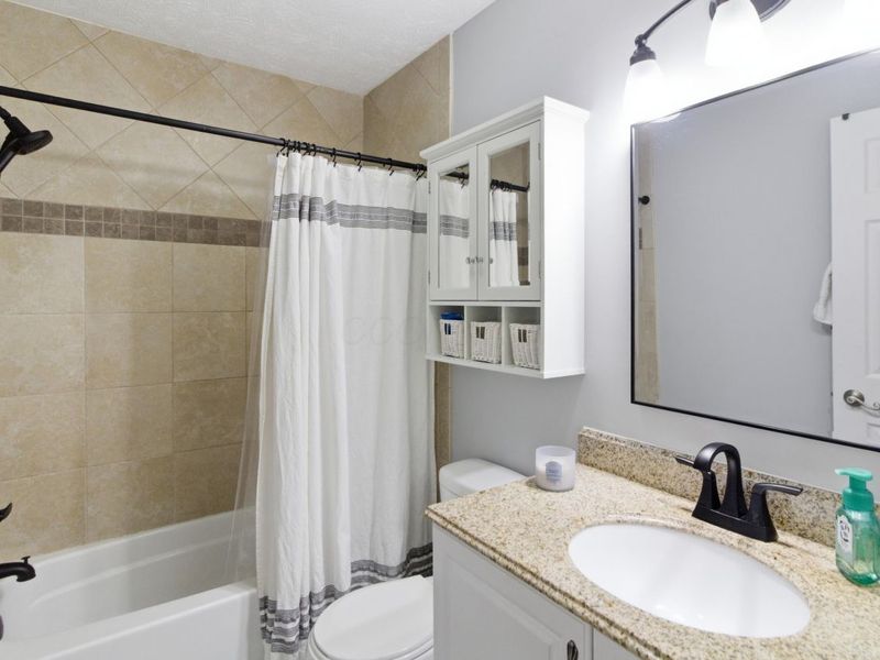 888 Annagladys Drive, Unit F4, Columbus, OH 43085 Photo 14