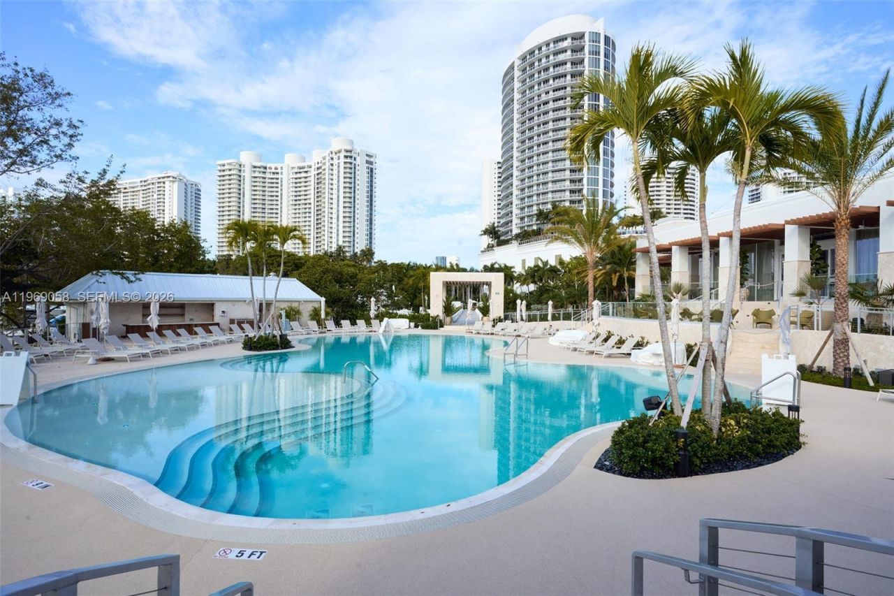 1000 W Island Blvd, Unit 2909, Aventura, FL 33160 Photo