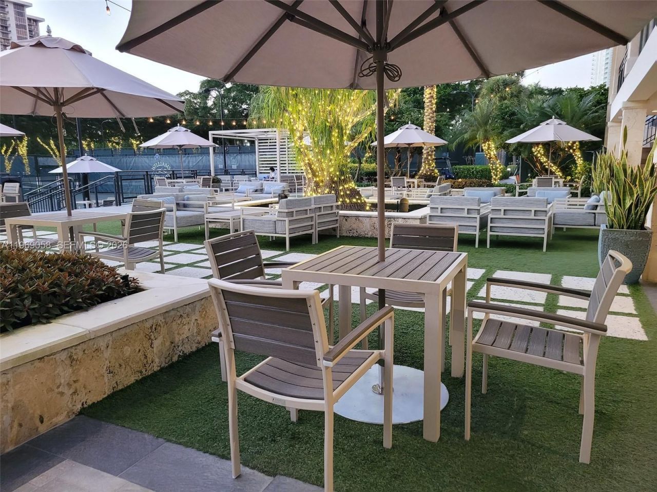 1000 W Island Blvd, Unit 2909, Aventura, FL 33160 Photo