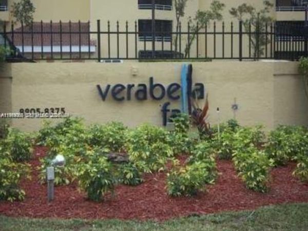 8365 SW 152nd Ave, Unit ph2, Miami, FL 33193