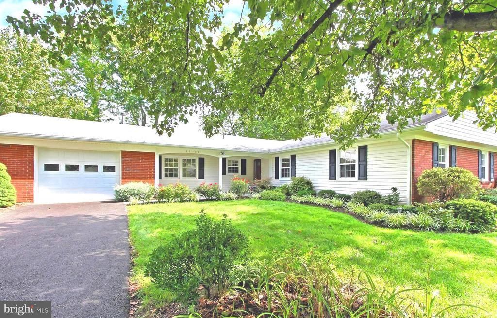 13102 Parson Lane, Fairfax, VA 22033 Main Photo