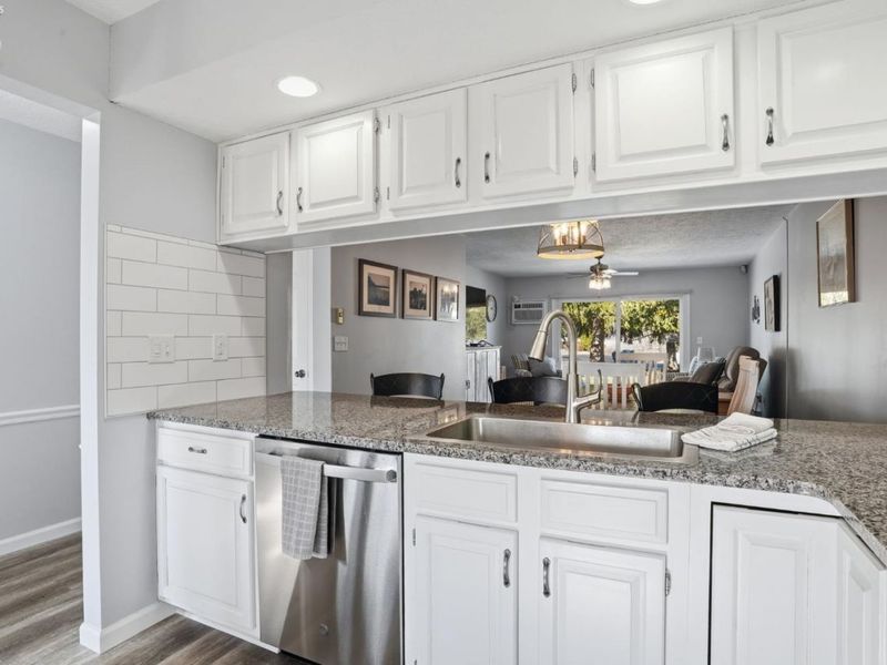 721 Creekside Drive, Huron, OH 44839 Photo 7