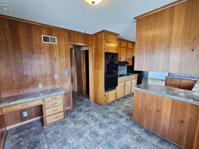 204 S Pennington, Sycamore, OH 44882 Photo 6