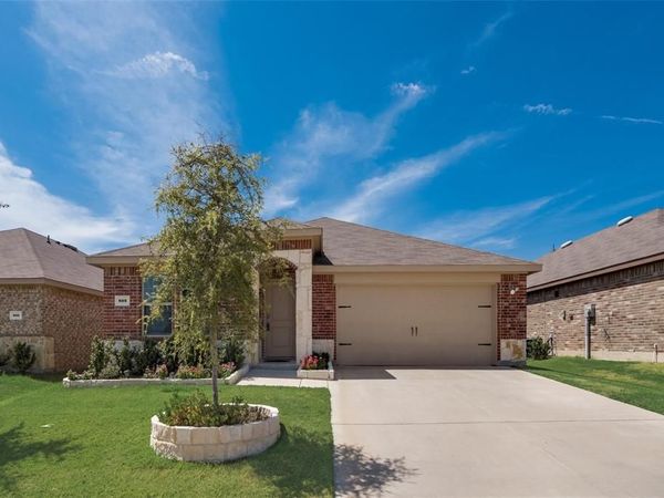 809 Costlow Lane, Fate, TX 75189
