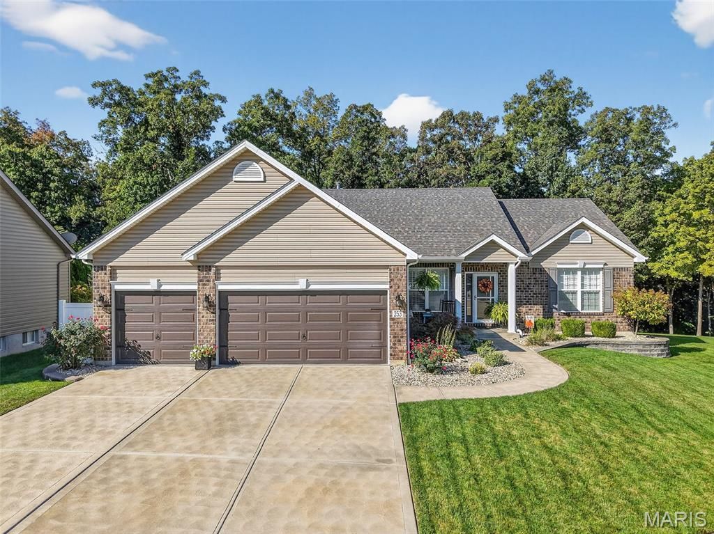 253 Lonepine Drive, Wentzville, MO 63385 Main Photo