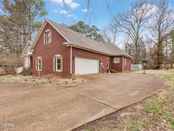 373 Edenwood Drive , Jackson, TN 38301