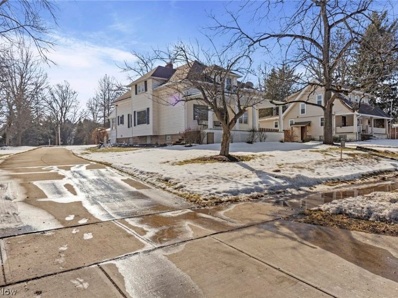 6312 E Pleasant Valley Road, Independence, OH 44131 Photo 4