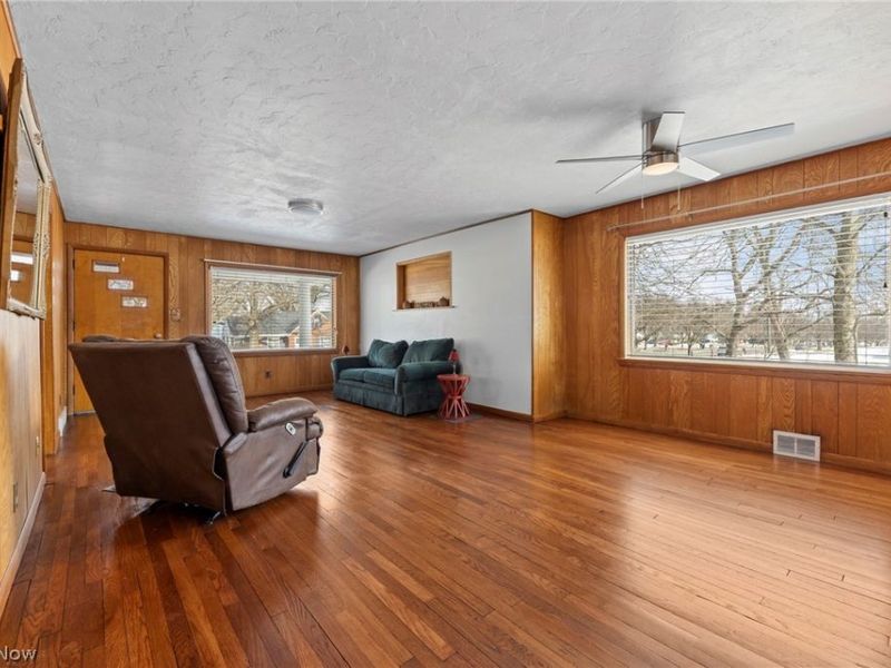 6312 E Pleasant Valley Road, Independence, OH 44131 Photo 8