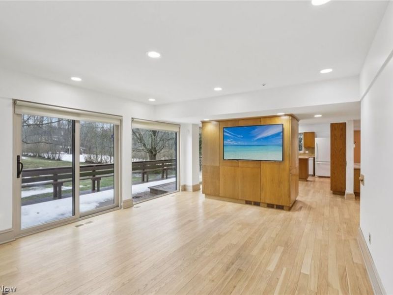 32150 S Woodland Road, Cleveland, OH 44124 Photo 12