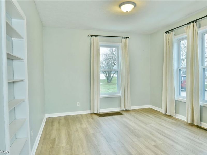 182 Raymond Avenue NW, Warren, OH 44483 Photo 11