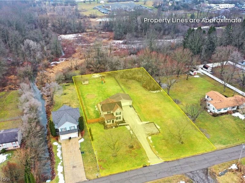 182 Raymond Avenue NW, Warren, OH 44483 Photo 2