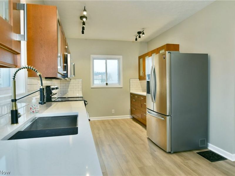 182 Raymond Avenue NW, Warren, OH 44483 Photo 20