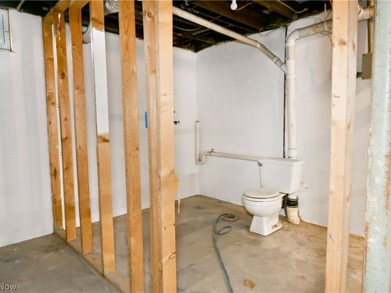 182 Raymond Avenue NW, Warren, OH 44483 Photo 43