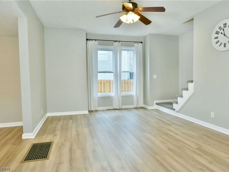 182 Raymond Avenue NW, Warren, OH 44483 Photo 7