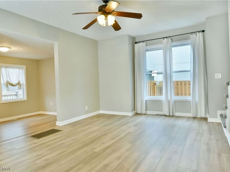 182 Raymond Avenue NW, Warren, OH 44483 Photo 8