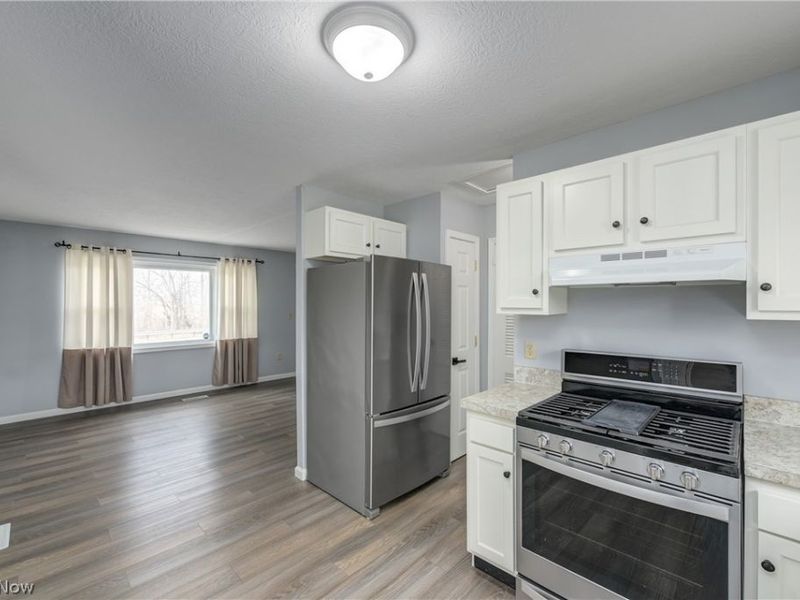 703 N Main Street, Amherst, OH 44001 Photo 10