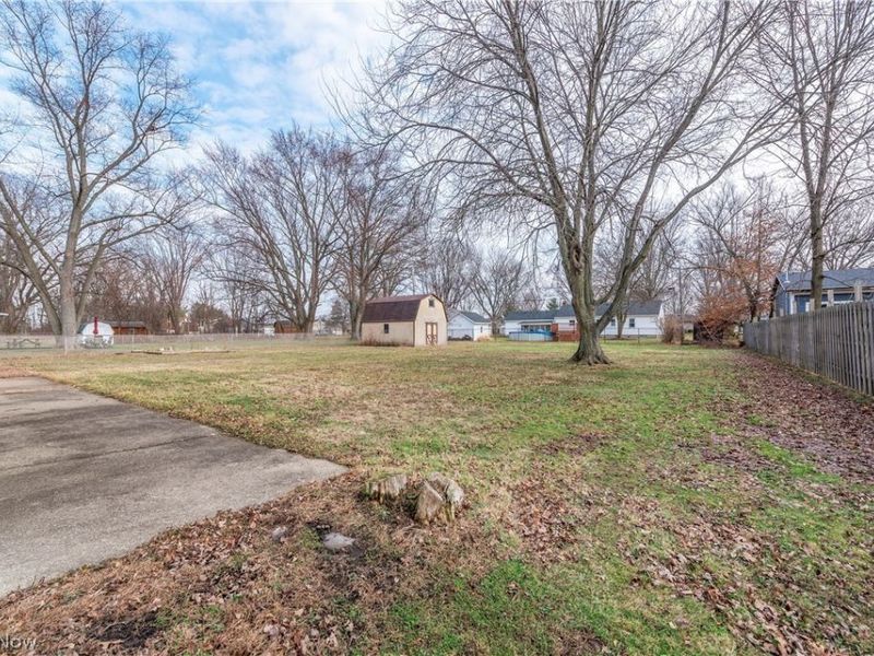 703 N Main Street, Amherst, OH 44001 Photo 29