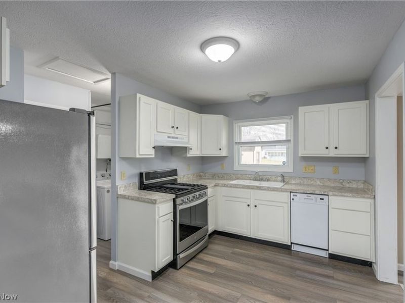 703 N Main Street, Amherst, OH 44001 Photo 8