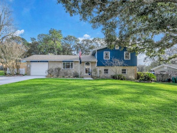 27 Magnolia Avenue, Shalimar, FL 32579