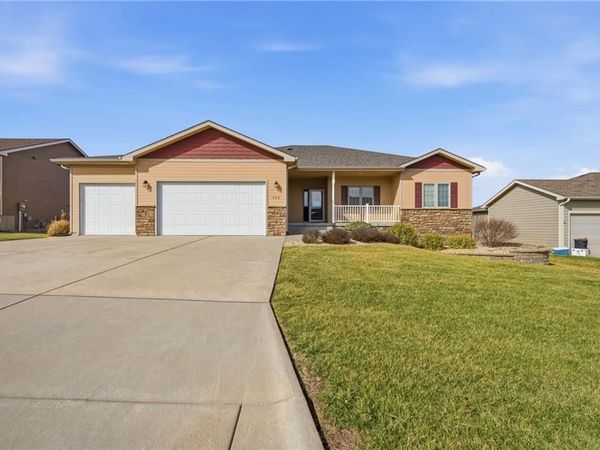 720 Leyden Ridge Circle, Manhattan, KS 66503