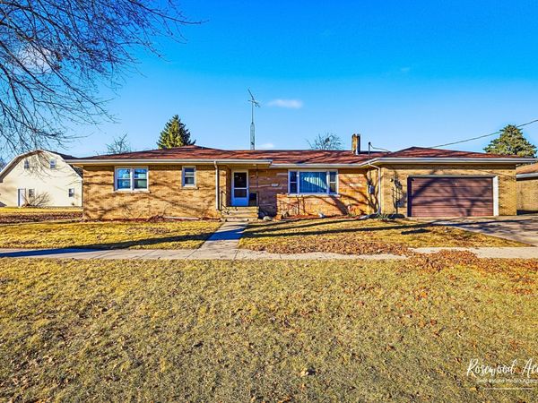 209 E 3rd Street, Aroma Park, IL 60910