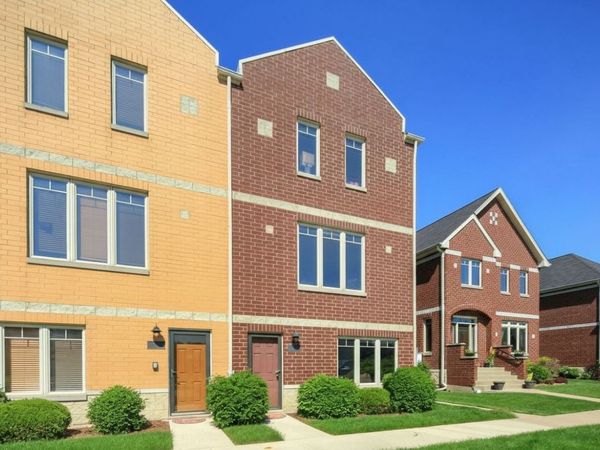 8900 31st Street, Unit 8, Brookfield, IL 60513