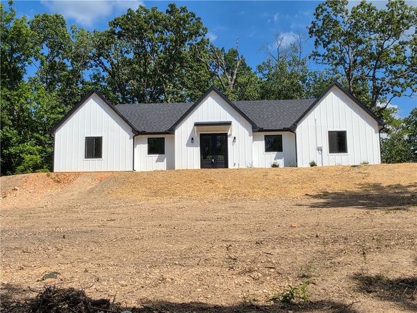 46 Northfleet Drive, Bella Vista, AR 72714