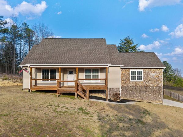 324 Timber Top Crossing SE, Cleveland, TN 37323