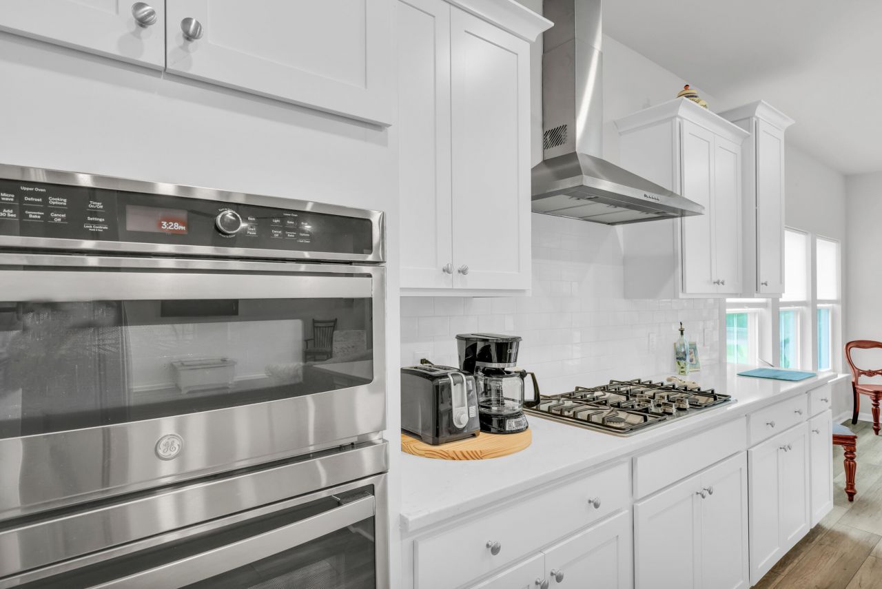 1011 Locals Street Photo 10