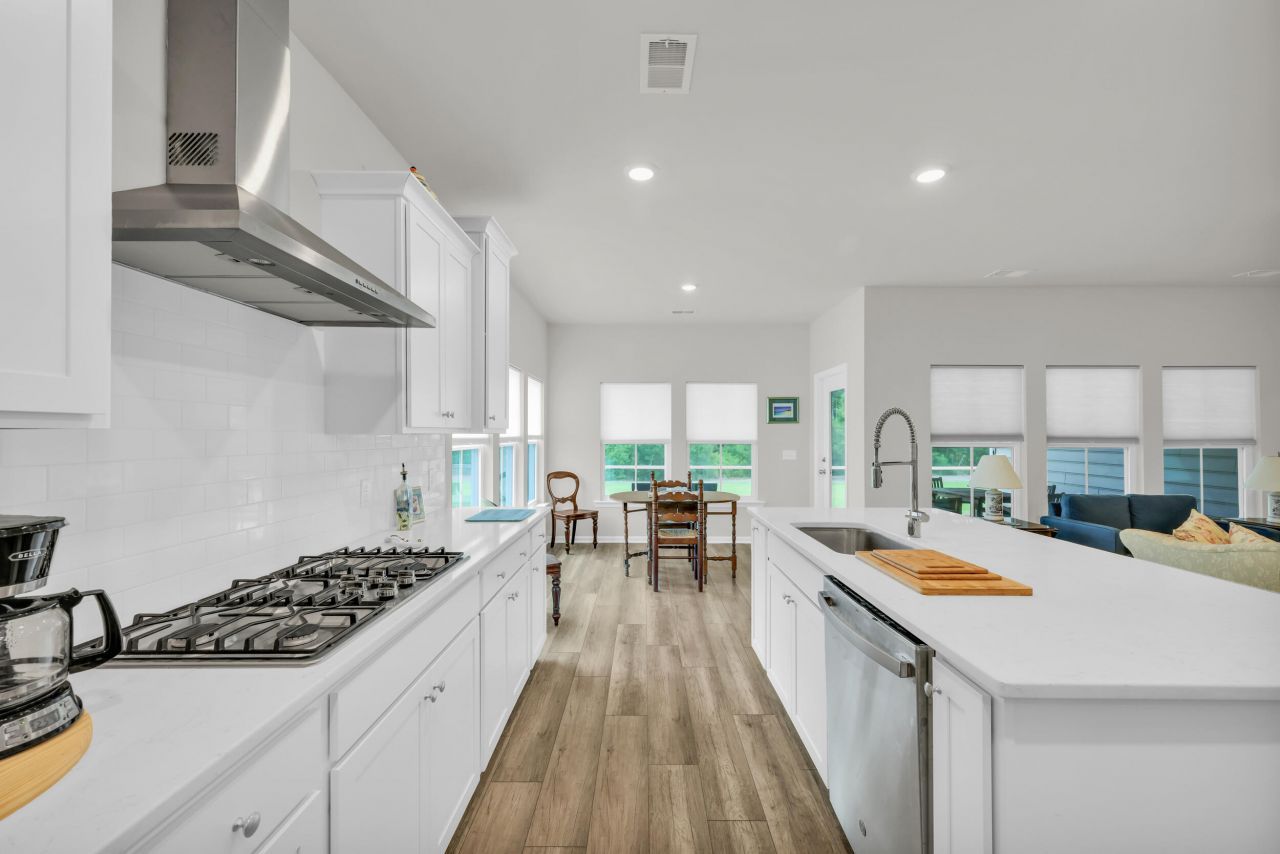 1011 Locals Street Photo 11