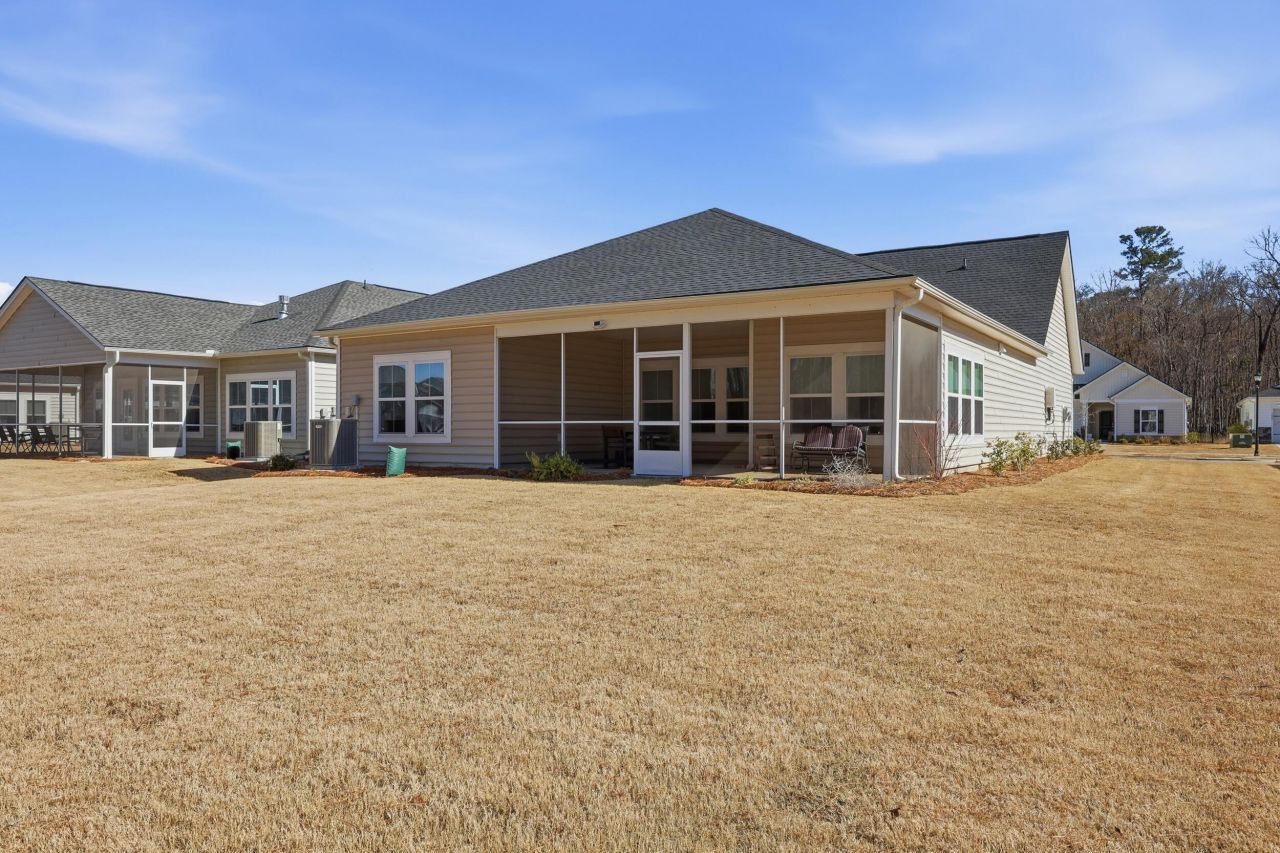 1011 Locals Street Photo 39