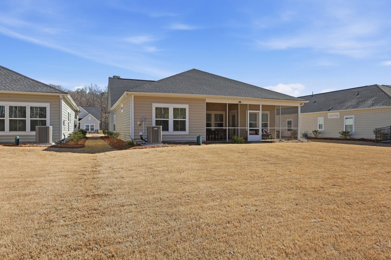 1011 Locals Street Photo 40